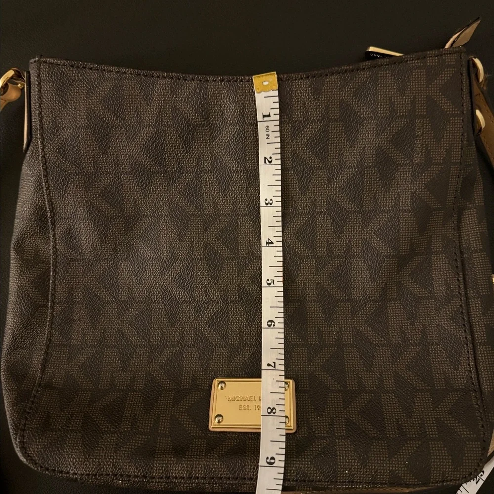 Michael Kors Brown Monogram Crossbody Bag with Gold Hardware Classic - Picture 16 of 16